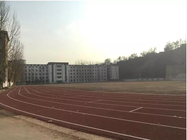 投資190萬(wàn)，井陘縣首個(gè)塑膠跑道標(biāo)準(zhǔn)田徑場(chǎng)即將竣工