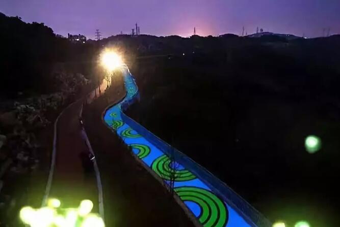 夜光路面，給您帶來全新的駕行體驗！